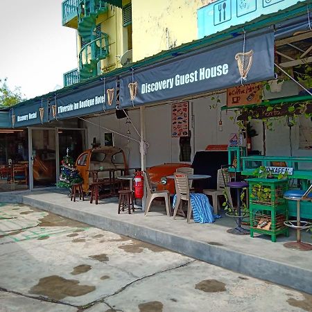Discovery Cafe And Guesthouse Малакка Экстерьер фото