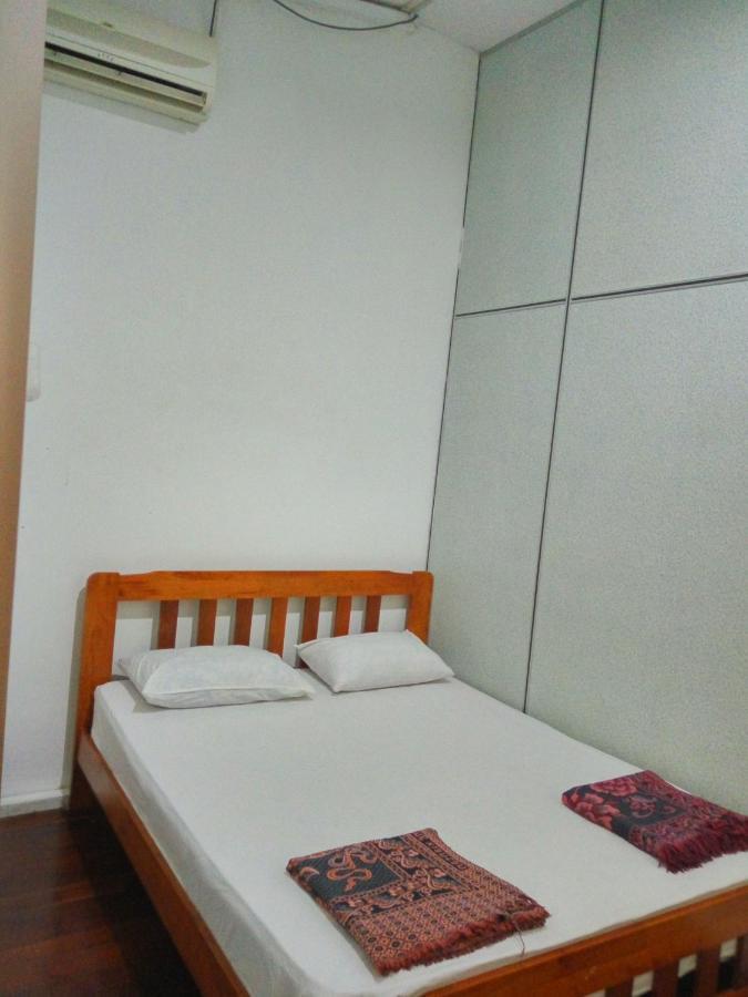 Discovery Cafe And Guesthouse Малакка Экстерьер фото